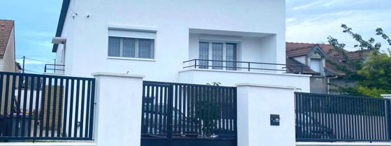 Façade maison blanche