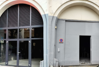 Porte extérieure pour locaux